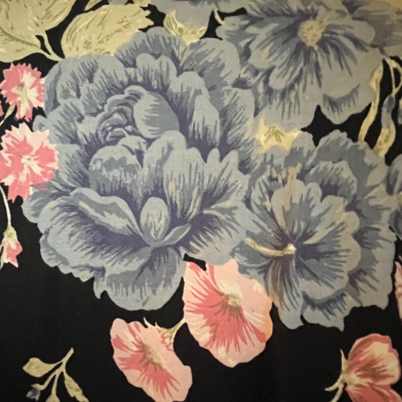 Krazy Kat Vintage Navy Blue with Shades of Pink Flowers Blouse - Picture 2 of 13